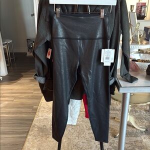 Beyond Yoga Black Leggings